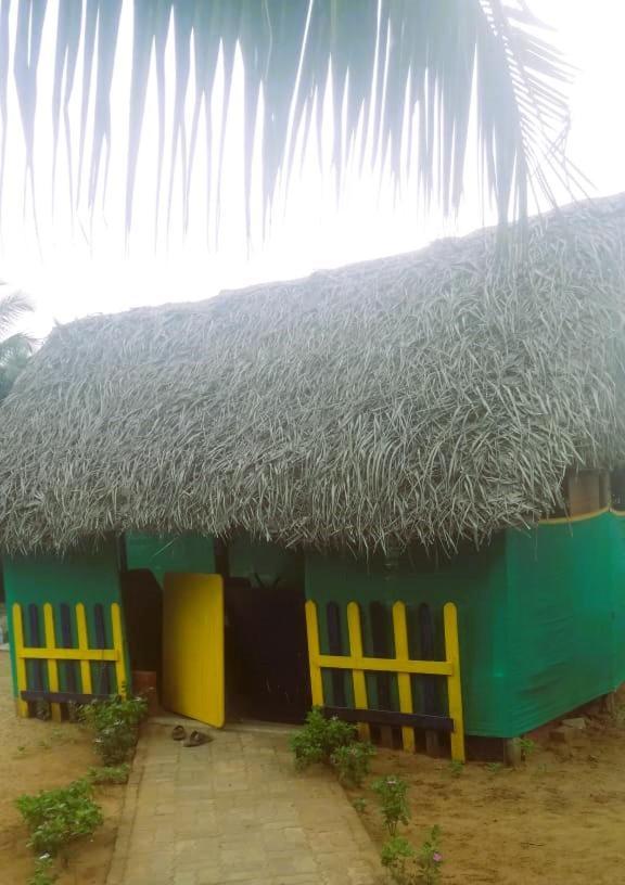 Chan Beach Resort Bahur Exteriör bild