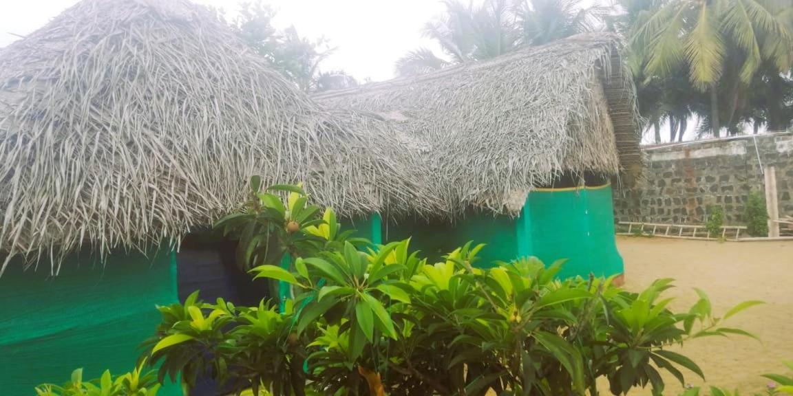 Chan Beach Resort Bahur Exteriör bild