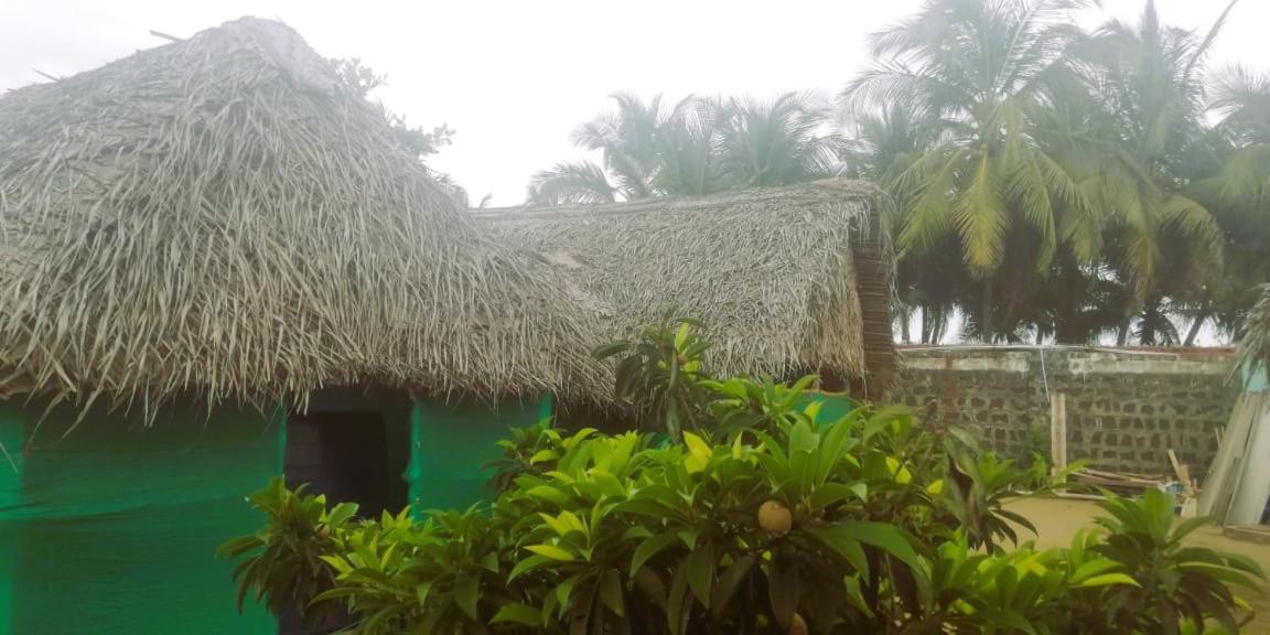 Chan Beach Resort Bahur Exteriör bild